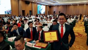 企鵝娛樂~新聞報導百大講師金牌曾定國 (2)
